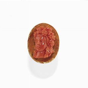  - Anello in corallo