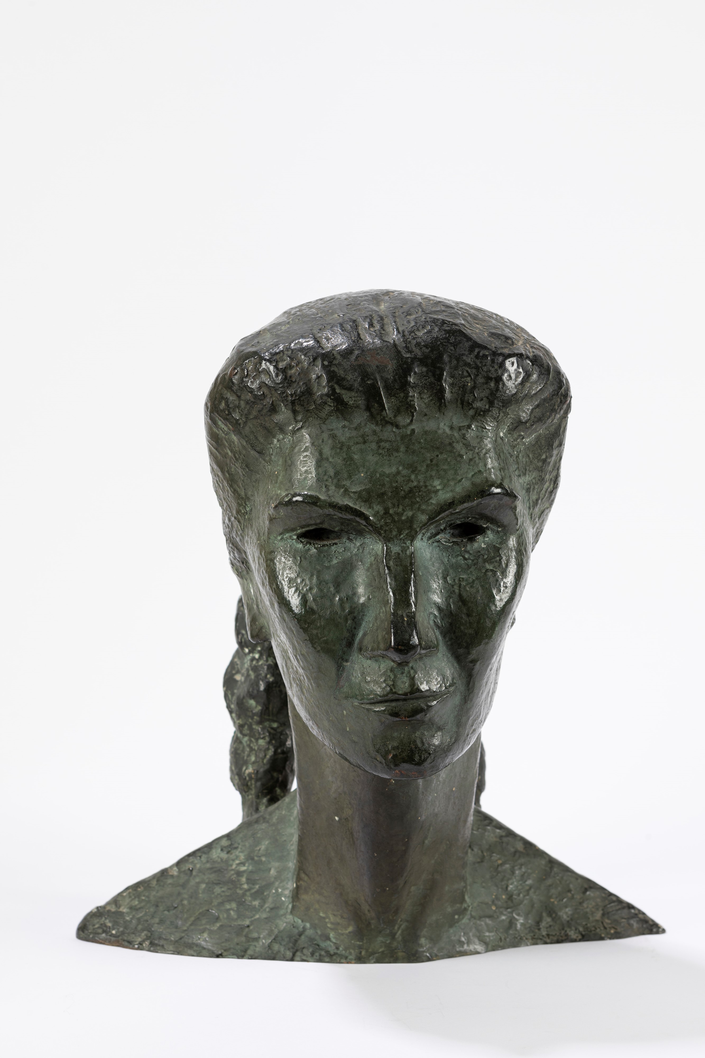 Semiramis Zorlu - Ritratto femminile, scultura in bronzo