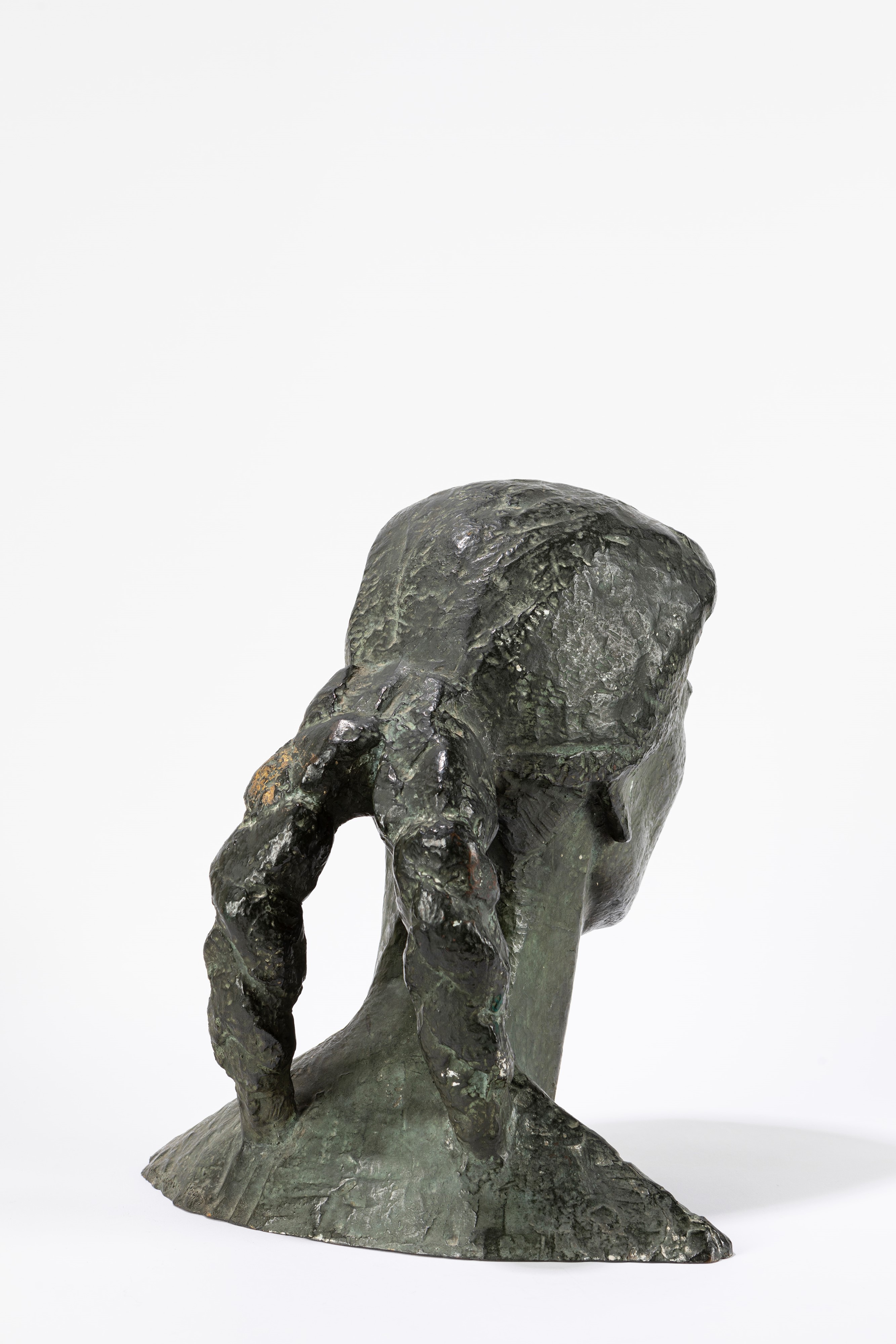 Semiramis Zorlu - Ritratto femminile, scultura in bronzo