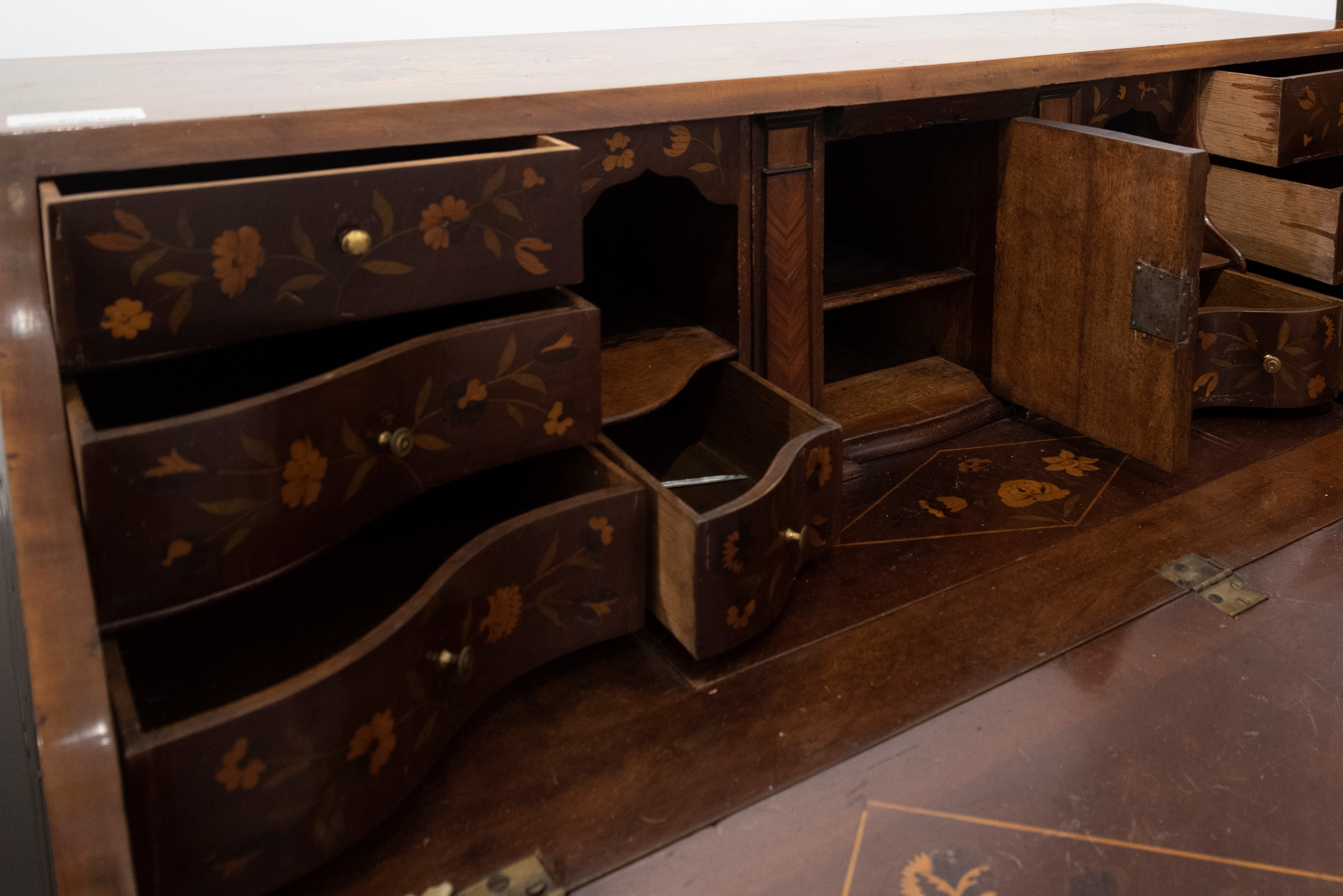 Ribalta in Legno Riccamente Intarsiato, Olanda Secolo XVIII
