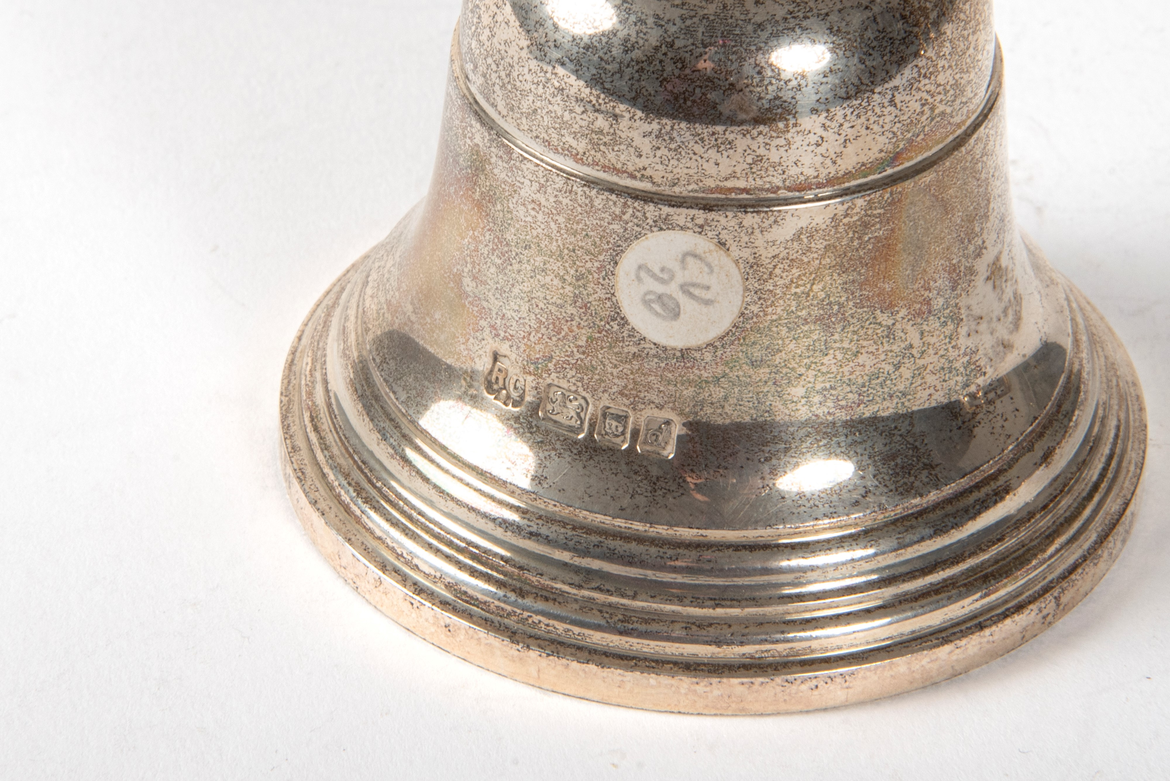 Due Campanelli in Argento, Londra, Inghilterra Secolo XX