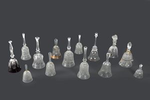 Lot consisting of fourteen Bohemian crystal bells, 20th century