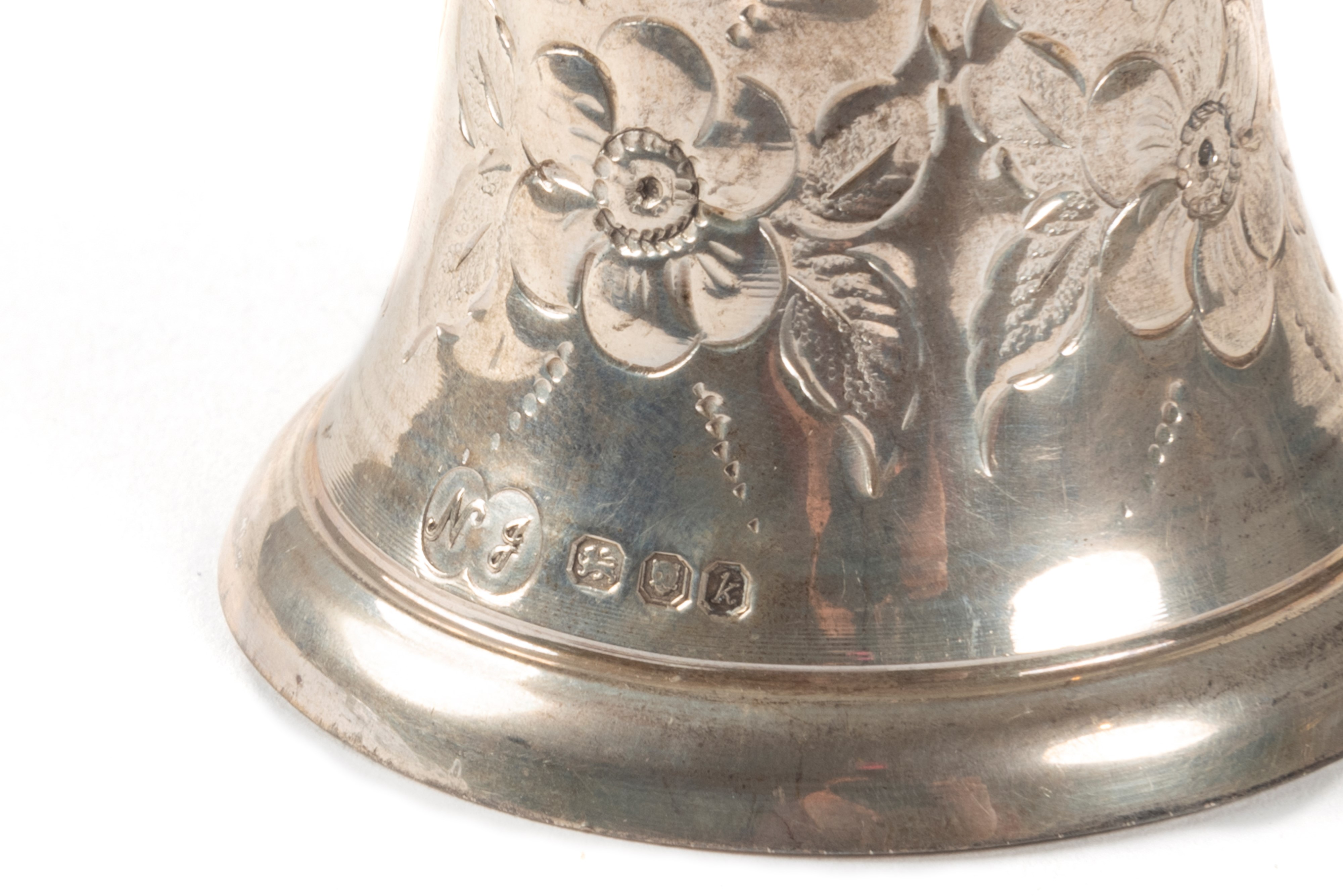 Due Campanelli in Argento, Londra, Inghilterra Secolo XX