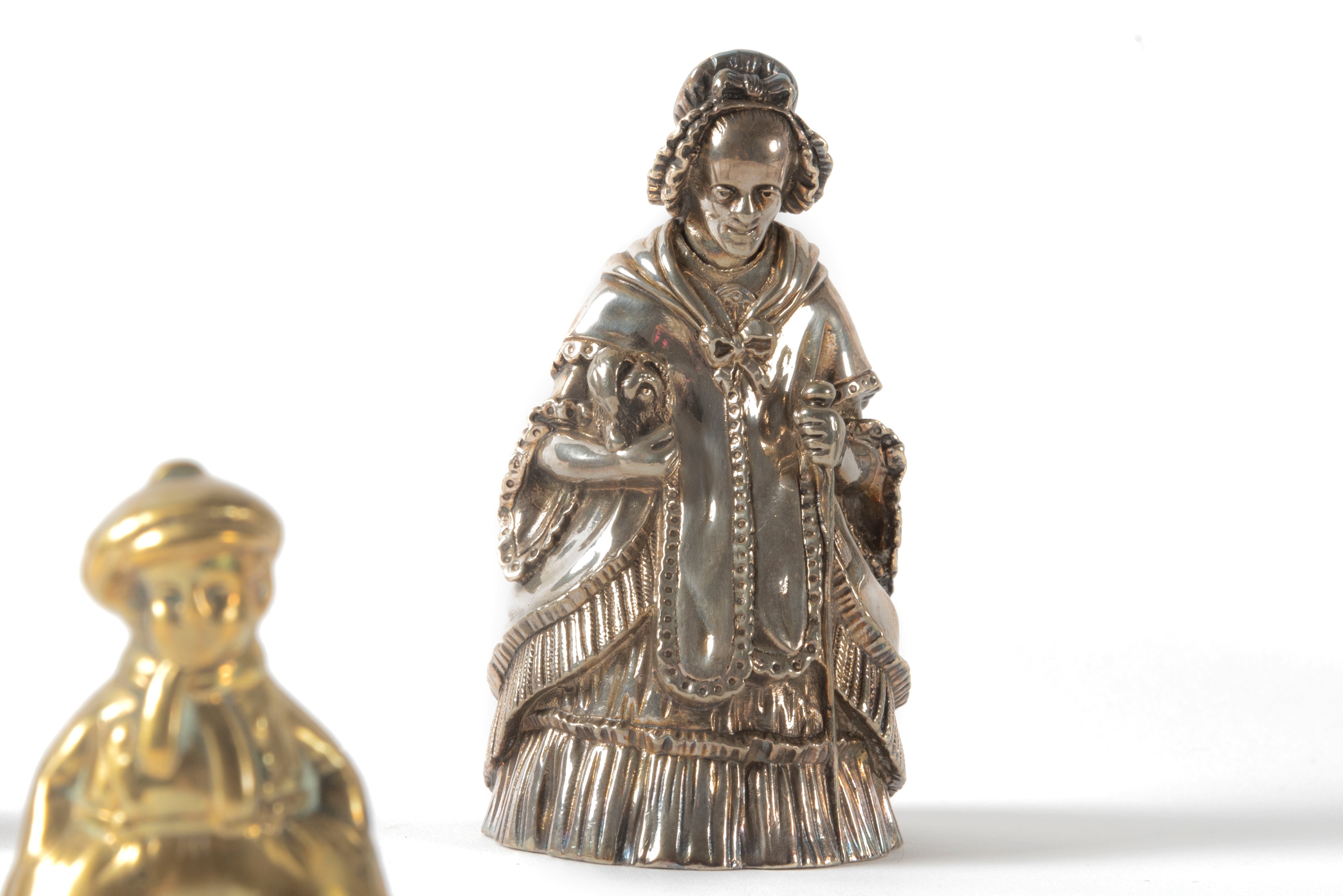 Lotto Composto da Quattordici Campanelli in Bronzo Dorato e Argentato, Secolo XX