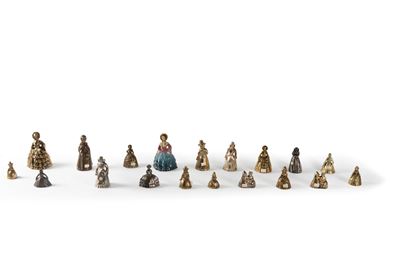 Lotto Composto da Diciannove Campanelli in Bronzo Dorato, Argentato e Policromo, Secolo XX