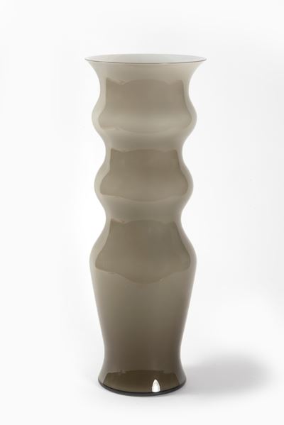 Vaso Venini in Vetro Grigio Incamiciato Bianco, Secolo XX