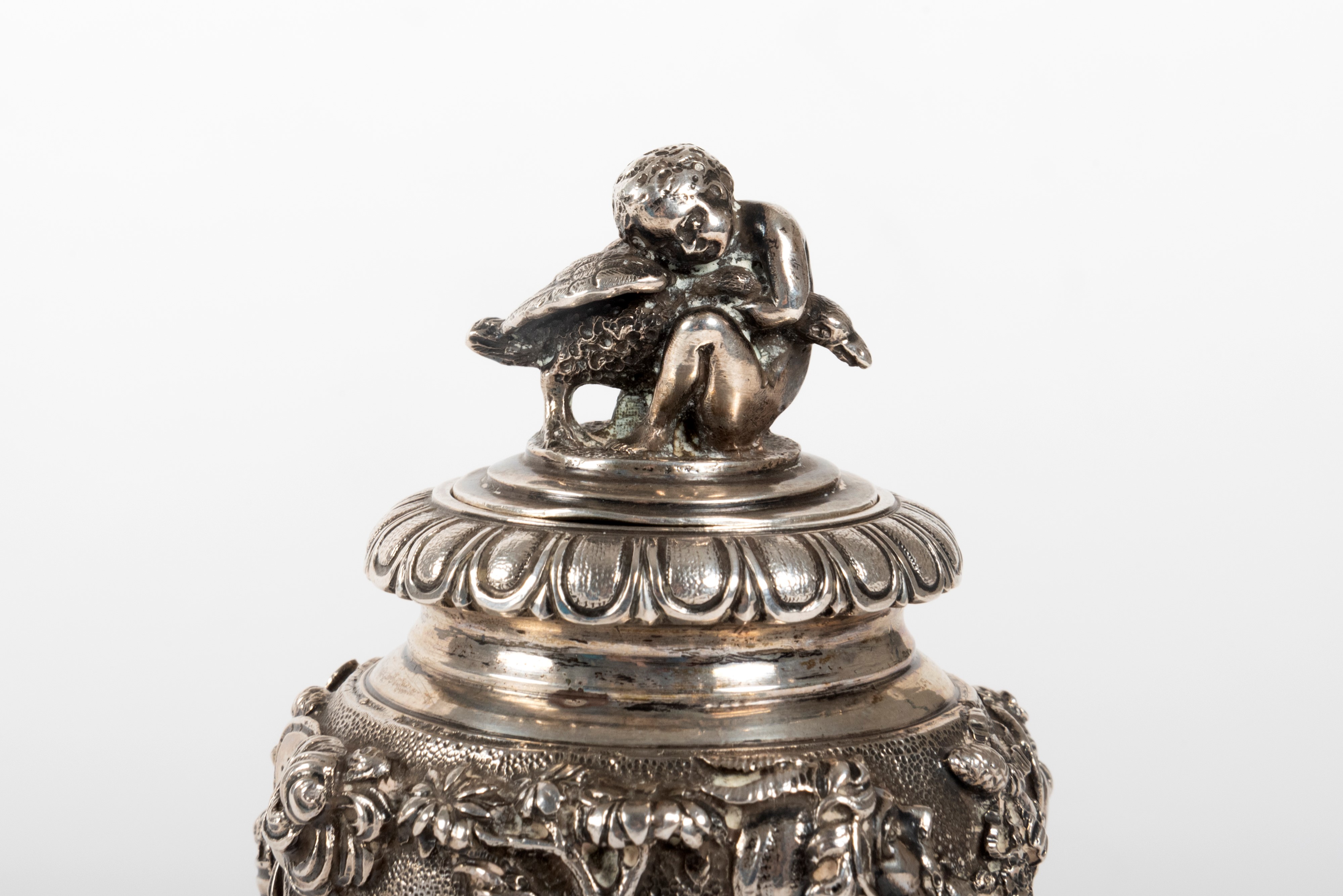 Piccolo Vaso con Coperchio in Argento, Secolo XIX