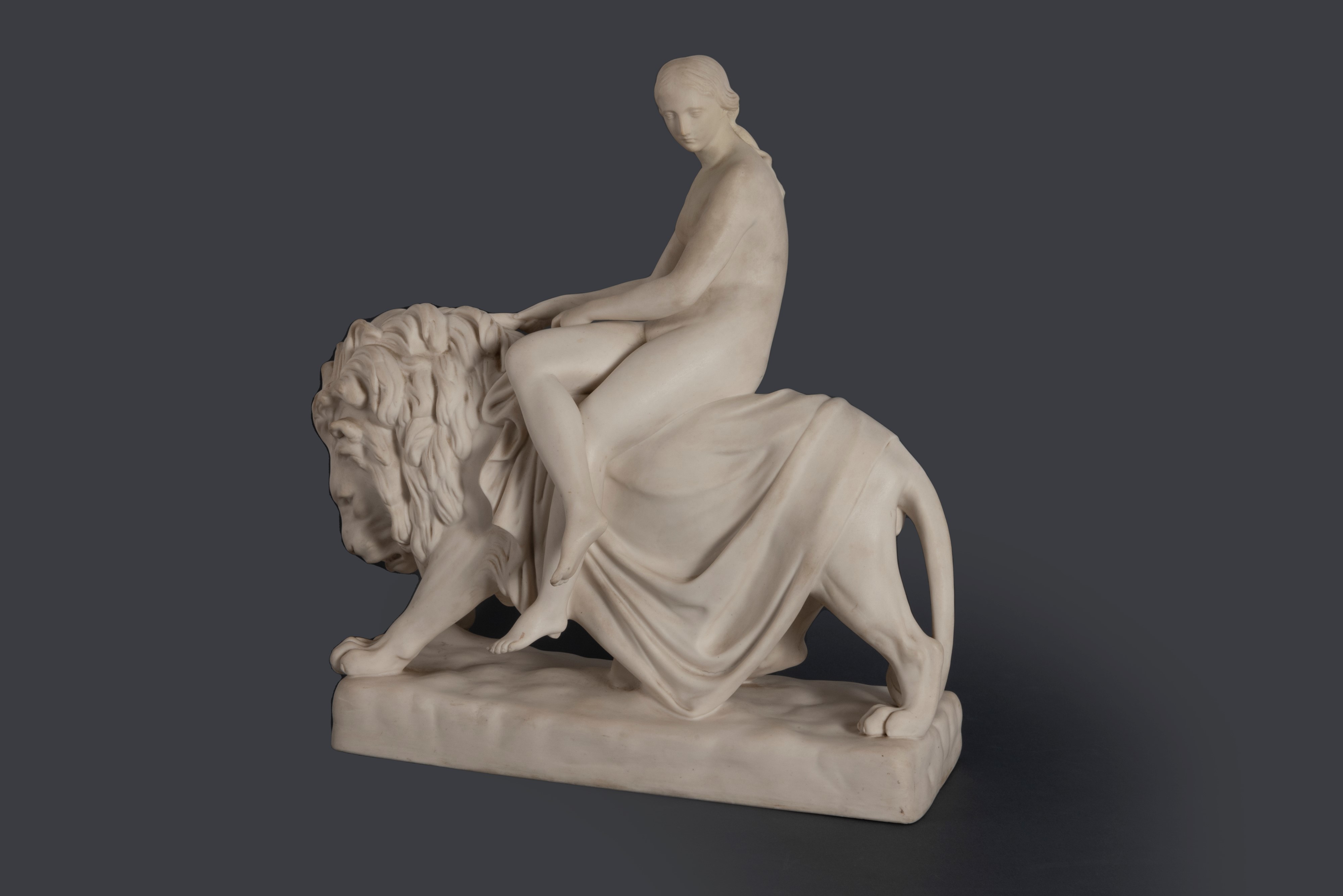 Scultura in Biscuit Raffigurante una e il Leone, Fine Secolo XIX - Inizi Secolo XX