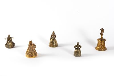 Lotto Composto da Cinque Campanelli in Bronzo, Secoli XIX-XX