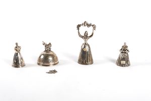 Lot consisting of four silver bells, England, late 19th century - early 20th century