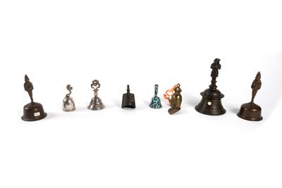 Lotto Composto da Otto Campanelli Orientali, Secoli XIX - XX
