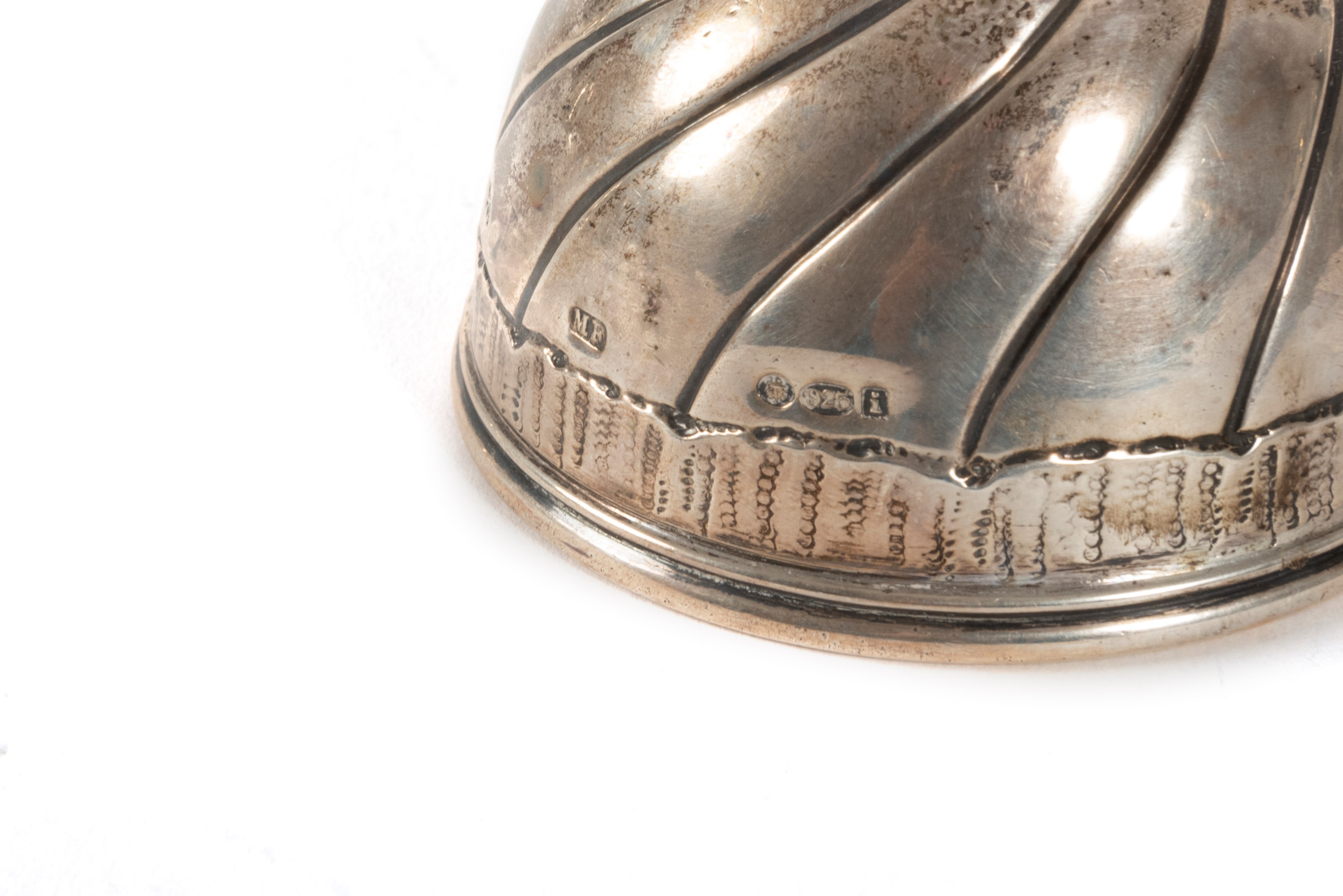 Lotto Composto da Sedici Campanelli in Argento Sterling, Secoli XIX - XX