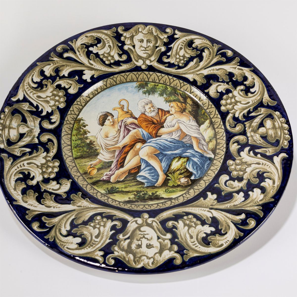 Due Grandi Piatti in Maiolica Policroma, Fine Secolo XIX