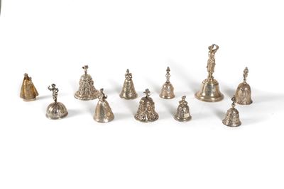 Lotto Composto da Undici Campanelli in Argento, Inghilterra Secoli XIX-XX