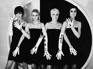 Les gants Pierre Cardin en cuir. Incrustations de vinyl