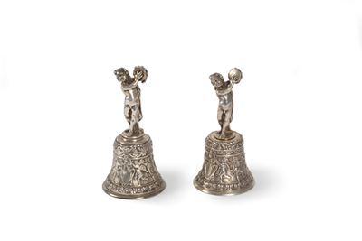 Due Campanelli in Argento, Secolo XIX