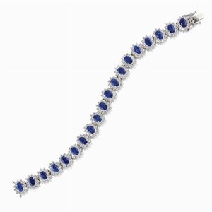 A 18K white gold, sapphire and diamond bracelet 
