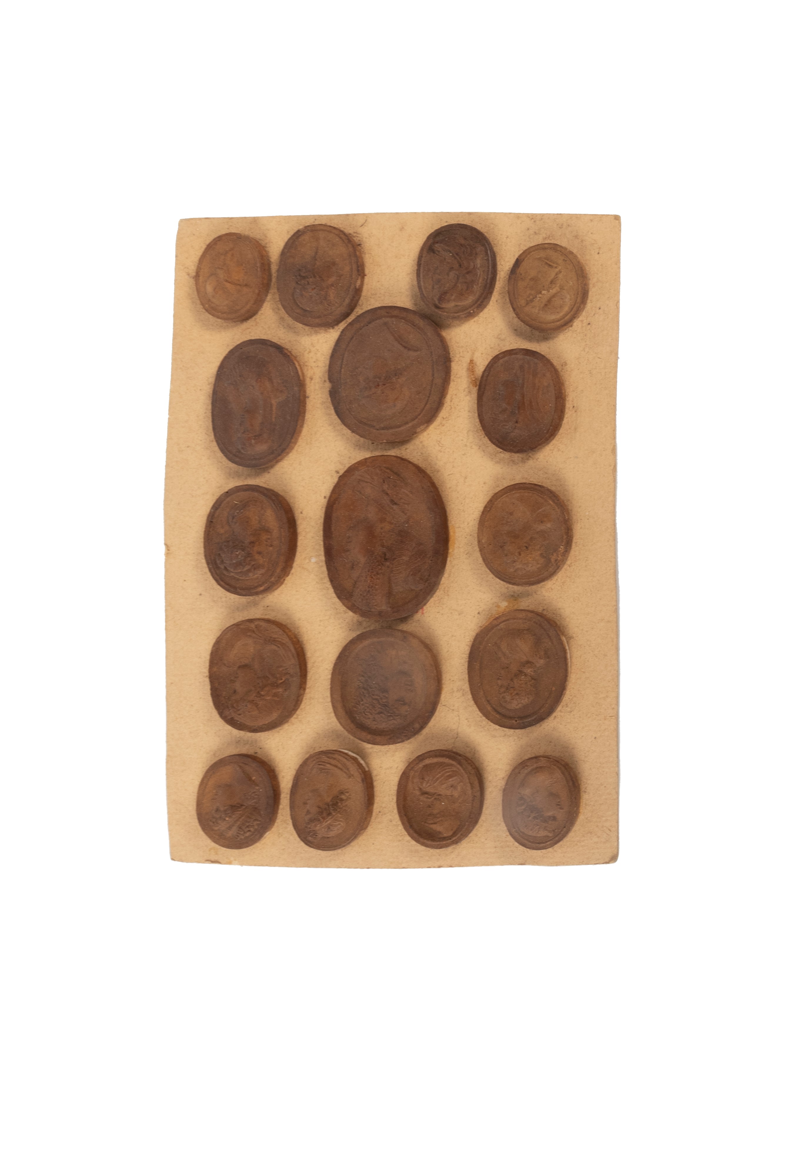 Lotto Composto da 193 Calchi in Gesso da Antichi Cammei