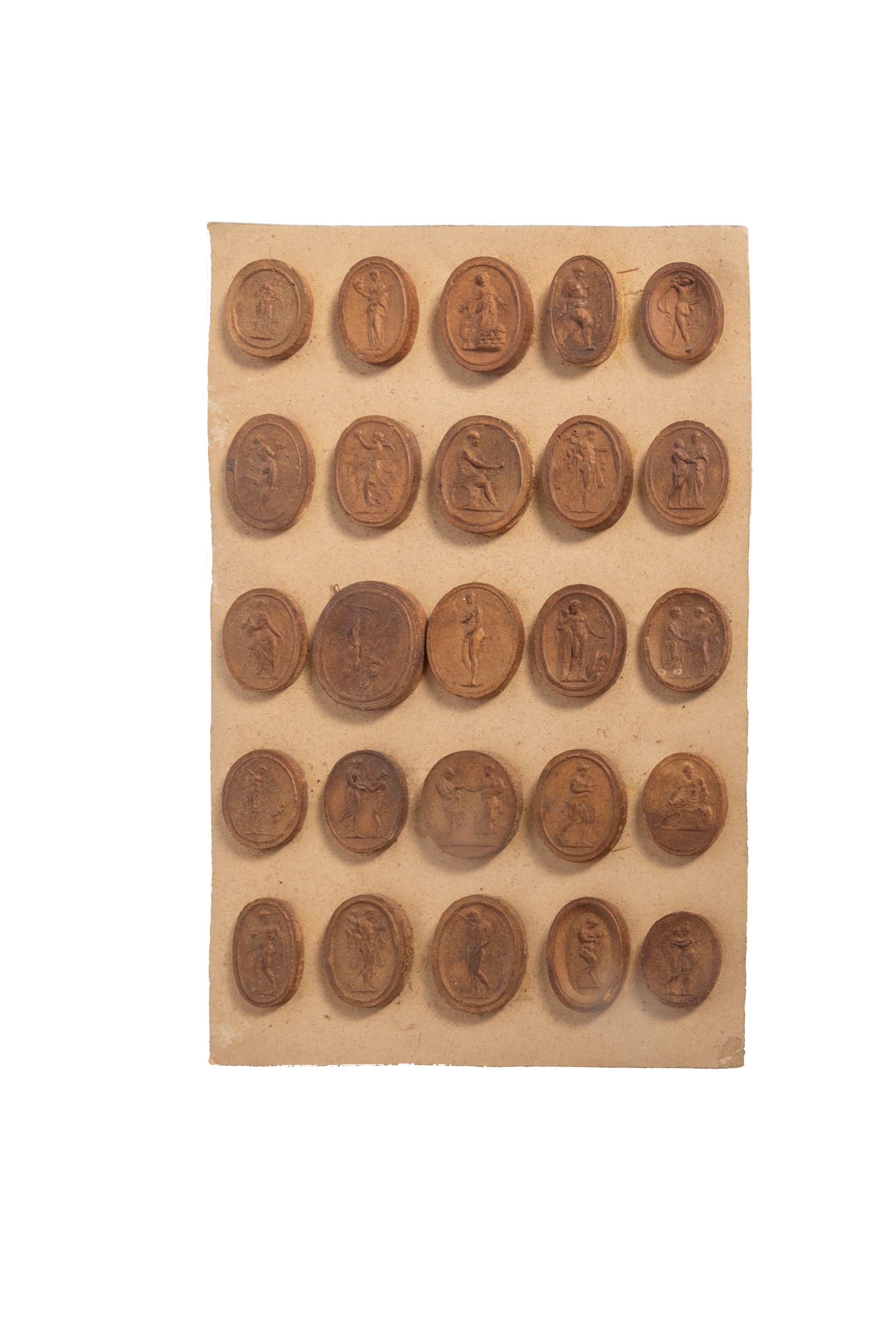 Lotto Composto da 193 Calchi in Gesso da Antichi Cammei