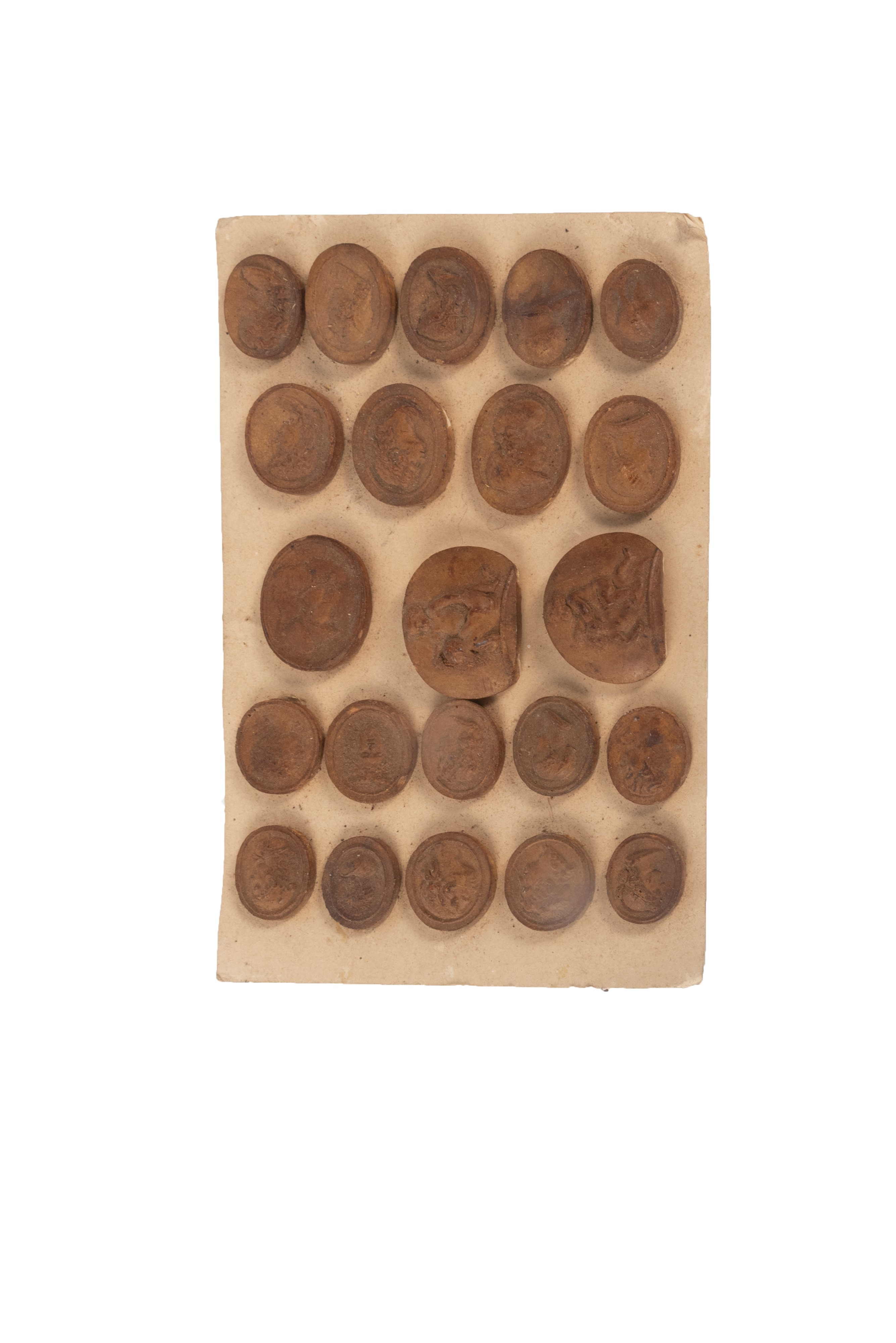 Lotto Composto da 193 Calchi in Gesso da Antichi Cammei