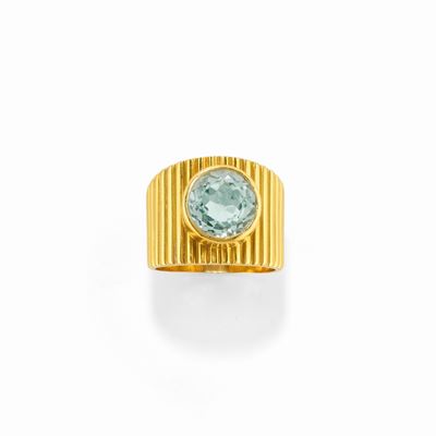 Anello con Topazio