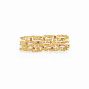 A 18k yellow gold and pink sapphire brooch, Sforza