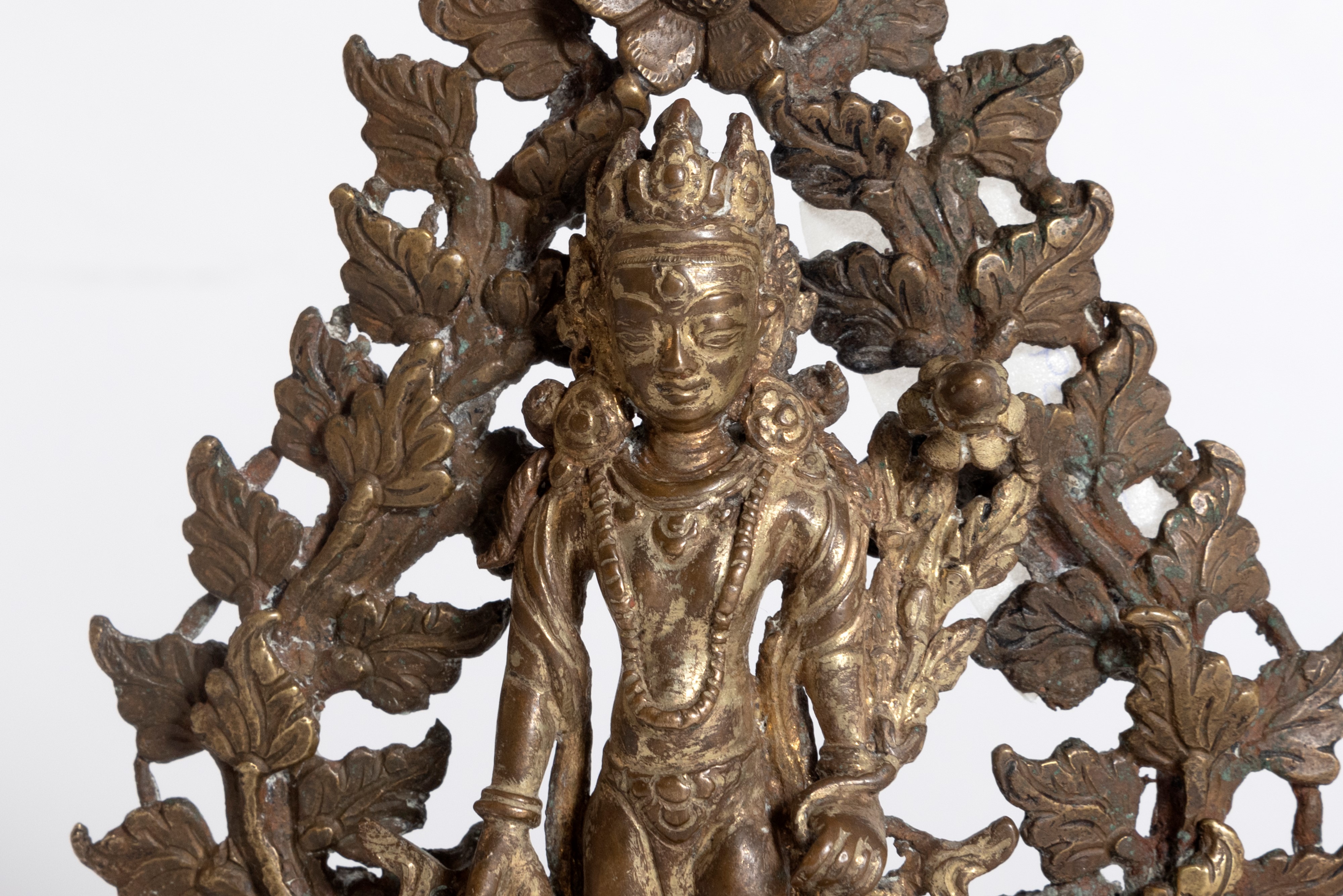 Antica Scultura in Bronzo con Tracce di Doratura Raffigurante Bodhisattva, Area Hymalayana Nepal-...
