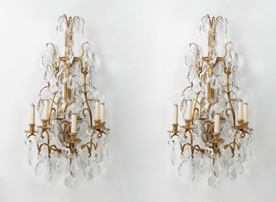 Coppia di Appliques in Bronzo Dorato e Cristallo. Francia Secolo XX