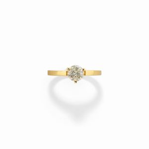  - Anello con diamante fancy 