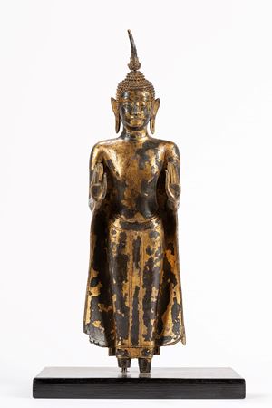 Scultura in bronzo dorato raffigurante Buddha. Thailandia, fine secolo XIX