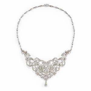  - Collana con diamanti