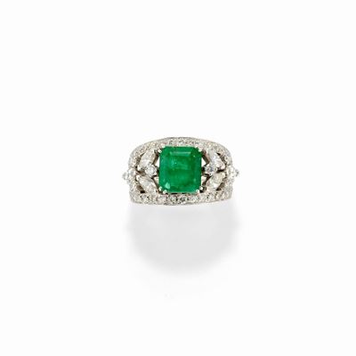 Anello con Smeraldo