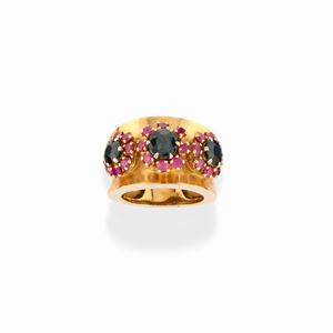 - Anello con zaffiri