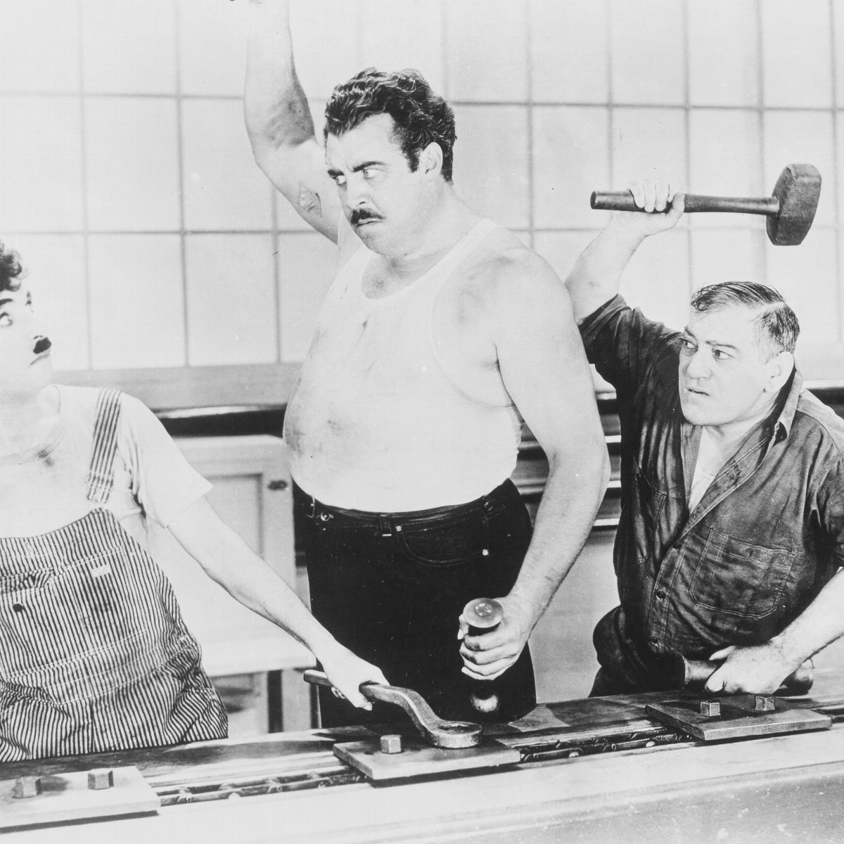 Anonimo - Charlie Chaplin in "modern Times"