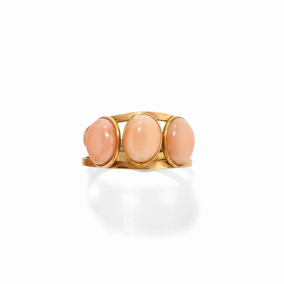 Lotto di gioielli in oro giallo 18k con corallo: anello e orecchini con chiusura a clip