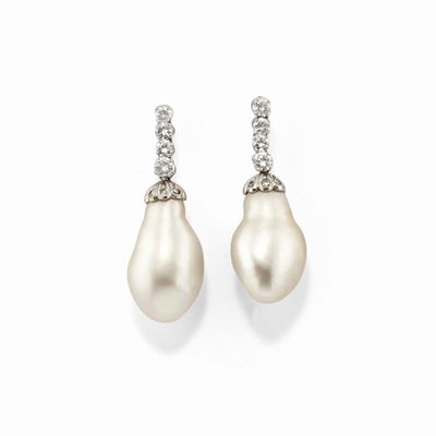 Orecchini, perle barocche e diamanti in oro bianco 18k