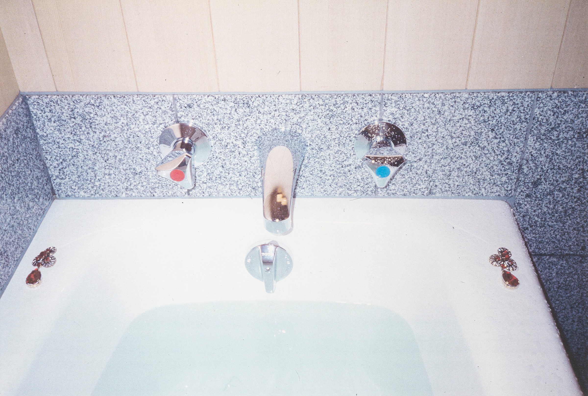 Nobuyoshi Araki - Senza titolo - Sei stampe offset, 2001
