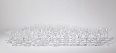 Servizio di 71 Bicchieri Baccarat, Composto da 15 Calici Acqua, 15 Calici Vino Rosso, 13 Calici V...