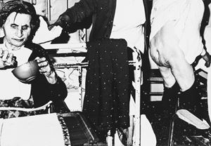 Verrà la morte e avrà i tuoi occhi