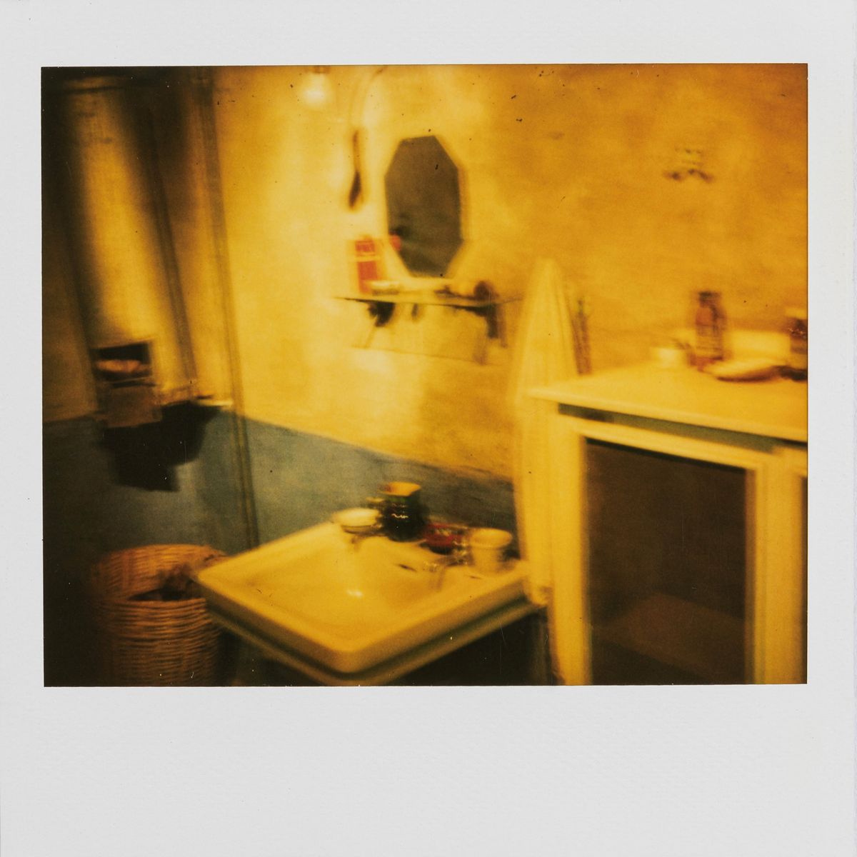 Maurizio Galimberti - Studio Expo, casa di Trotskij - Tre polaroid, 2009