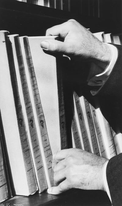 Les mains et des livres, Stampa successiva alla gelatina ai sali d'argento, 1927