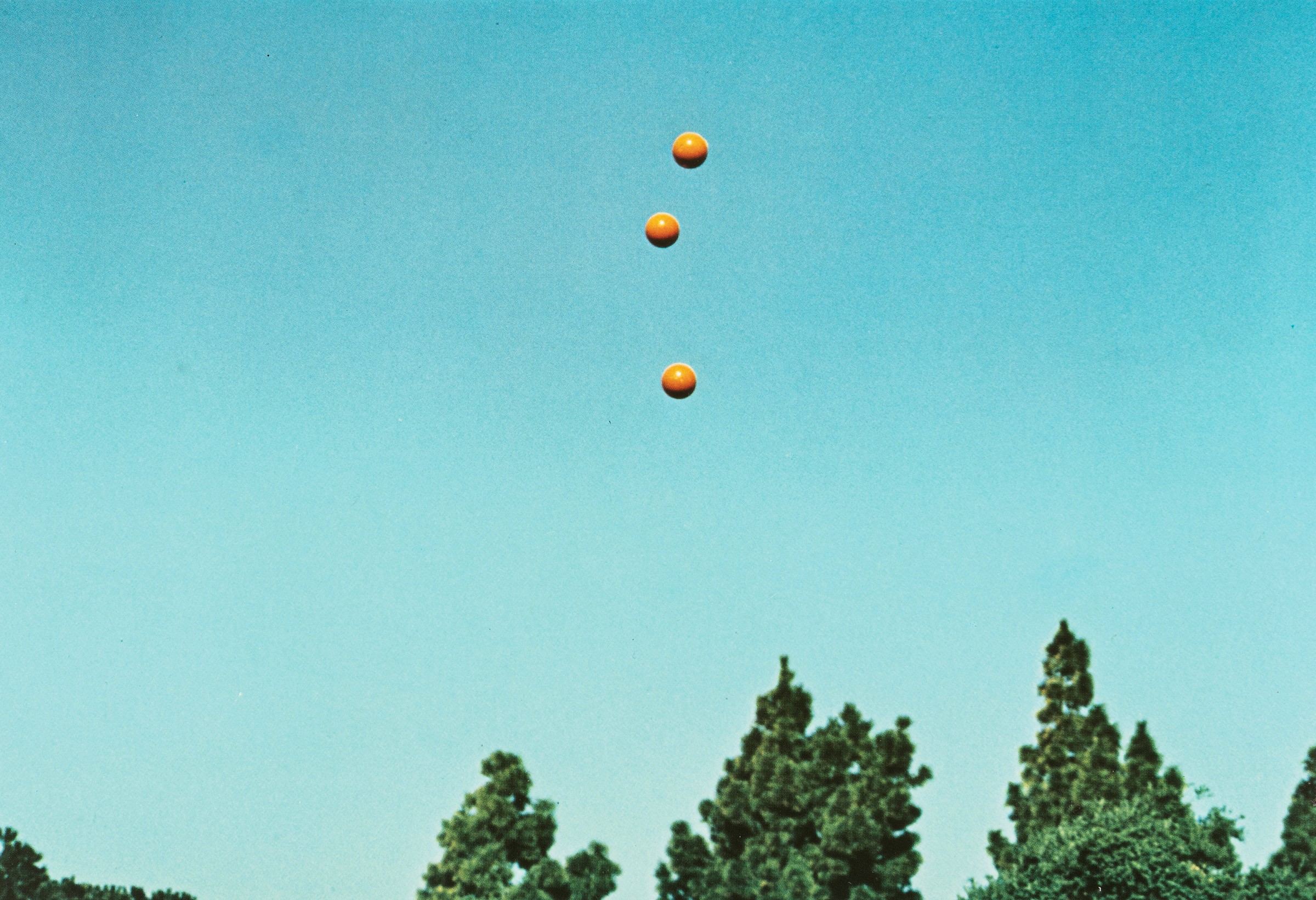 John Baldessari - Throwing Three Balls in the Air to Get a Straight Line, 12 stampe offset su car...