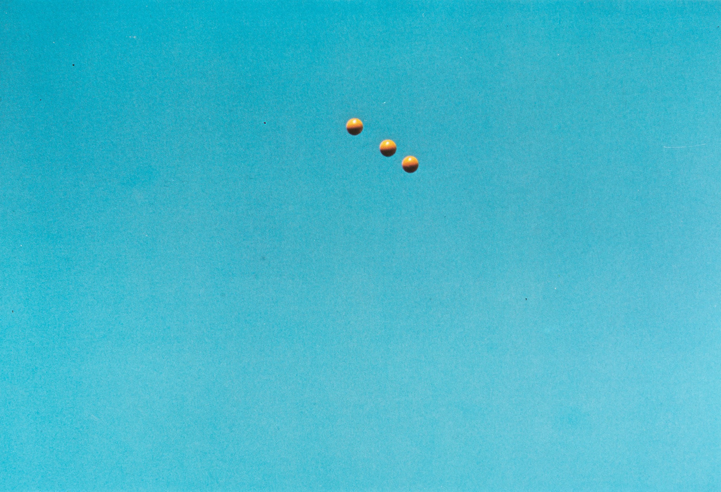 John Baldessari - Throwing Three Balls in the Air to Get a Straight Line, 12 stampe offset su car...