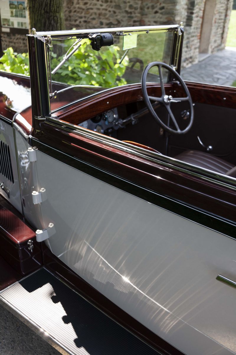 Alfa Romeo 6C 1750 Turismo Cabriolet (Pinin Farina)