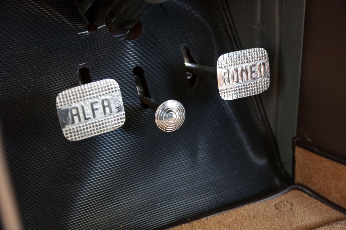 Alfa Romeo 6C 1750 Turismo Cabriolet (Pinin Farina)