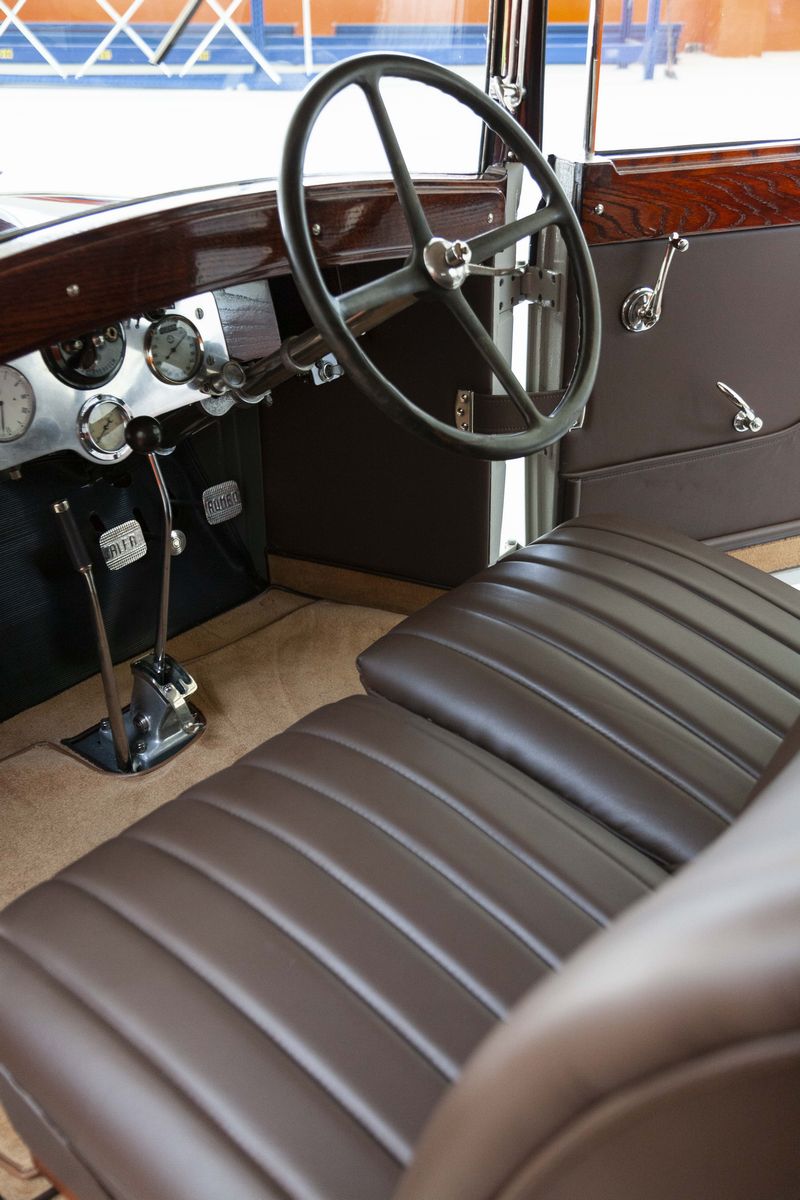 Alfa Romeo 6C 1750 Turismo Cabriolet (Pinin Farina)