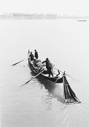 Verso il cimitero di San Michele