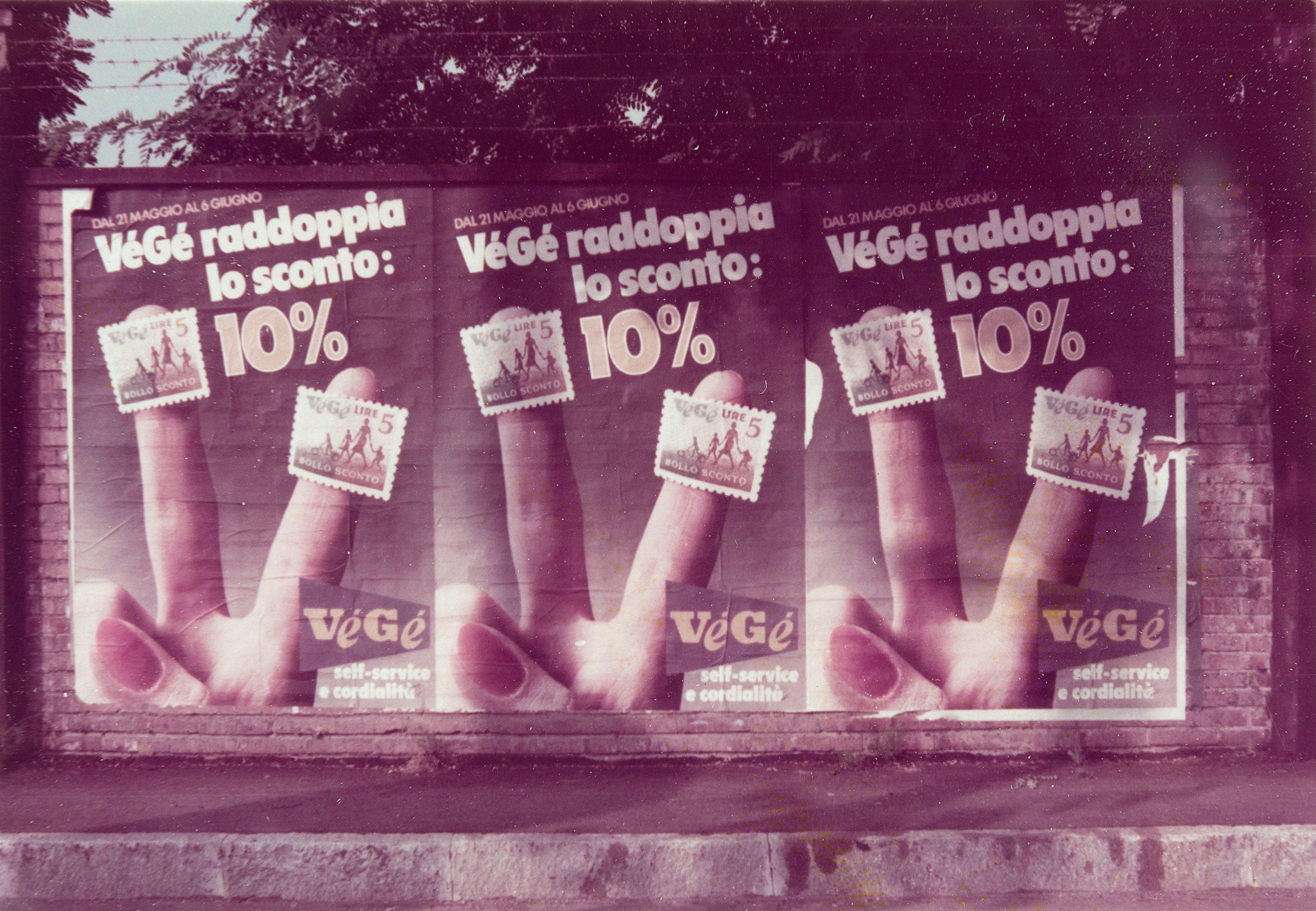 Luigi Ghirri - Modena, dalla serie 'KM 0,250', 33 stampe cromogeniche vintage