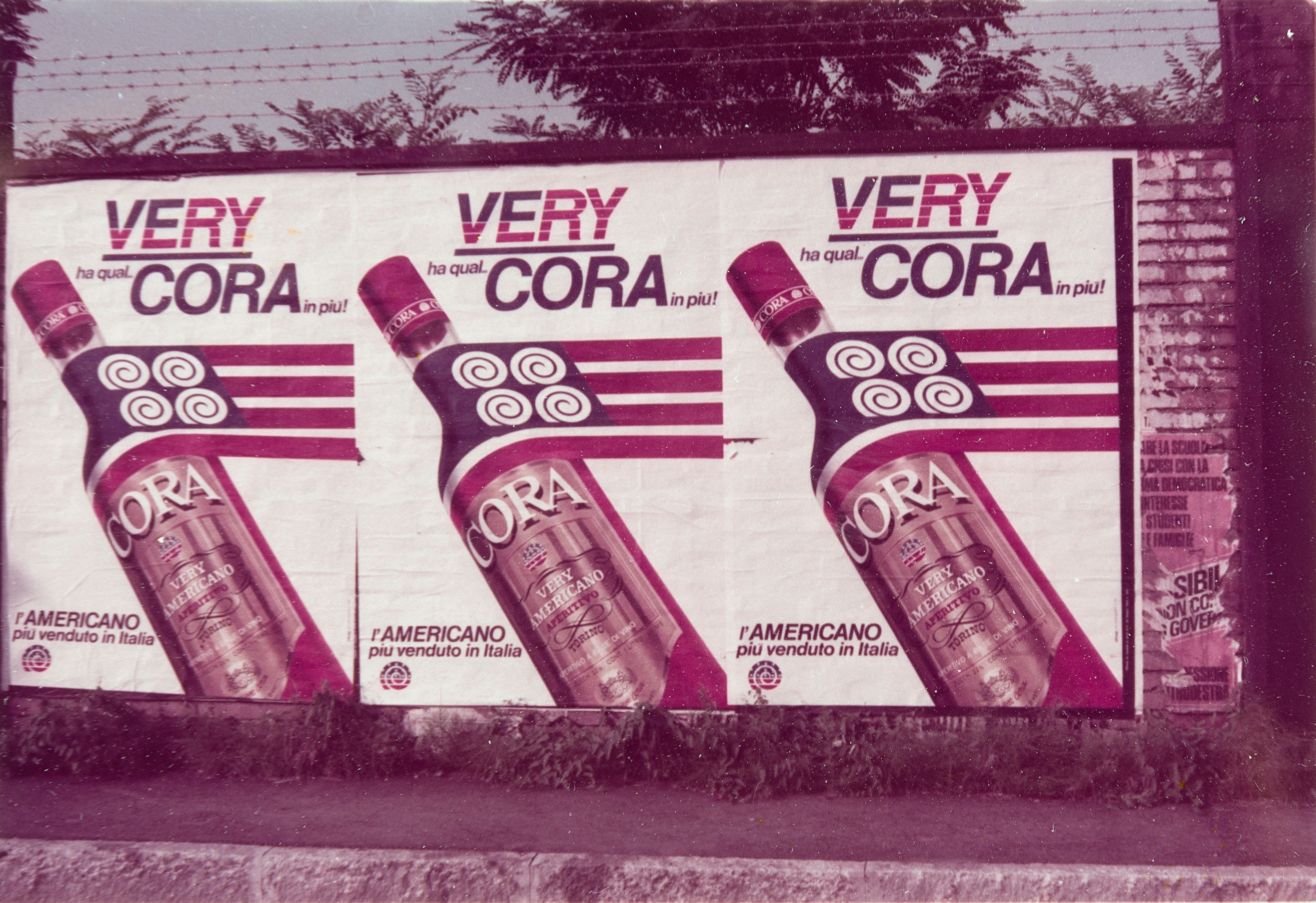 Luigi Ghirri - Modena, dalla serie 'KM 0,250', 33 stampe cromogeniche vintage