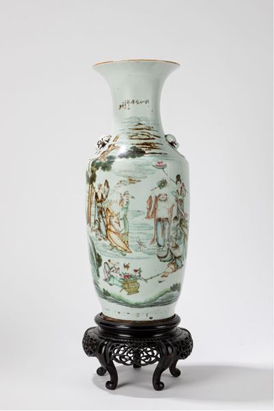 Vaso a balaustro in porcellana, Cina, periodo Tongzhi (1861-1875)